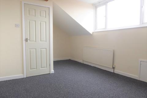 2 bedroom house to rent, Chichester Street, Armley