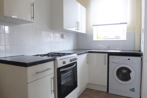 2 bedroom house to rent, Chichester Street, Armley