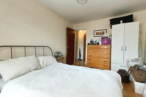 1 bedroom flat to rent, Newington green road, Islington