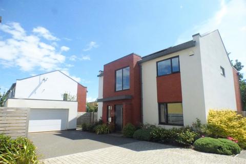 4 bedroom detached house to rent, Topsham - Four Bed Detached Eco Property