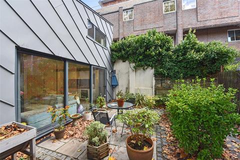 1 bedroom detached house to rent, Carmelo Mews, London, E1