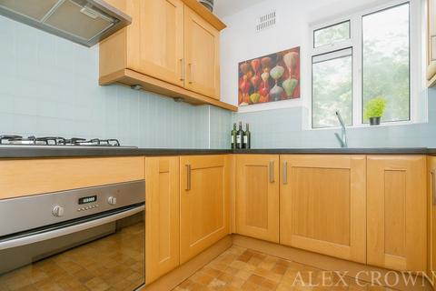 undefined, Sussex Close, Sussex Way, Archway