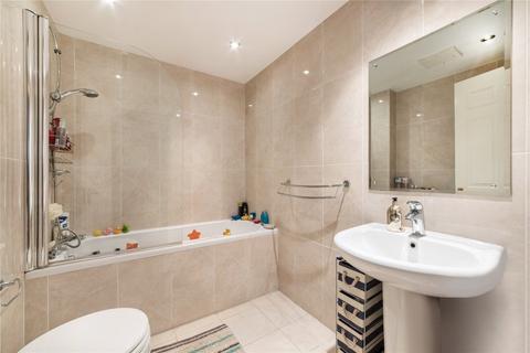 2 bedroom flat for sale, Hermitage Court, Knighten Street, London