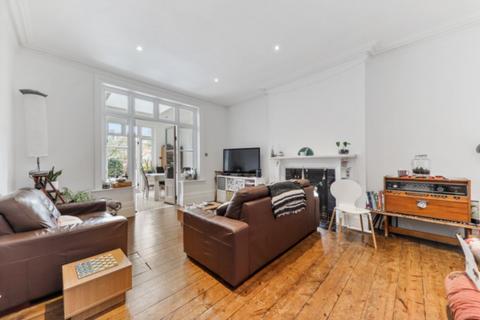 3 bedroom flat to rent, Alexandra Road, London, N8