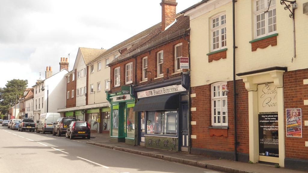 High Street, Ingatestone, Essex, CM4 1 bed apartment - £949 pcm (£219 pw)