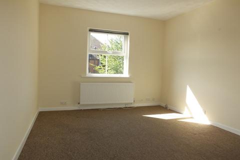 2 bedroom apartment to rent, Waterloo Road, Southampton SO15
