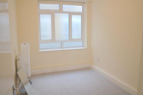 2 bedroom flat to rent, London Road, Southampton SO15