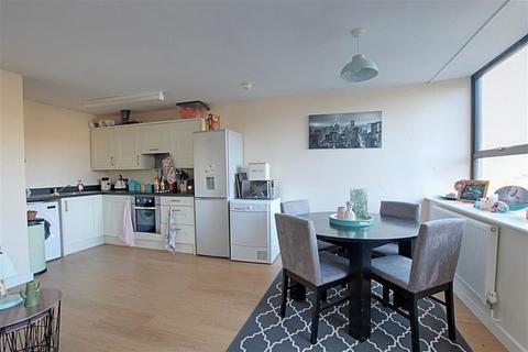 2 bedroom apartment to rent, Lower Bristol Road, Bath