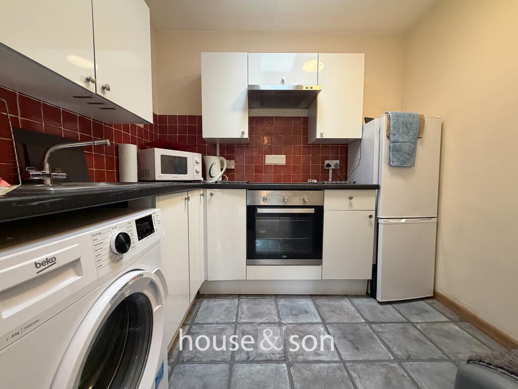 Apartment in Bournemouth - More