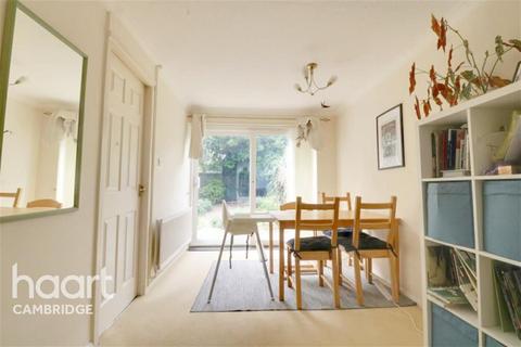 3 bedroom terraced house to rent, The Paddocks, Cambridge