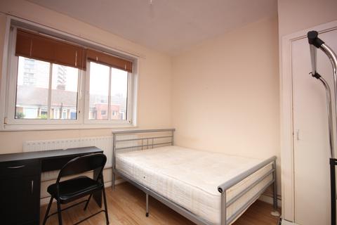 4 bedroom flat to rent, Arnold Estate, Bermondsey