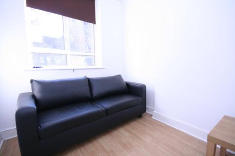 2 bedroom flat to rent, Upper Street, Islington