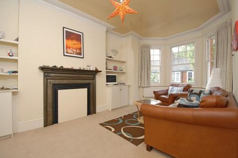 2 bedroom apartment to rent, Milton Park,  London,  N6