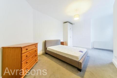 4 bedroom flat to rent, ARISTOTLE ROAD, CLAPHAM