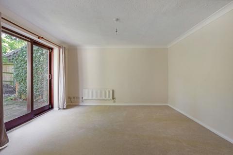 2 bedroom end of terrace house to rent, Shire Close, Bagshot, Surrey