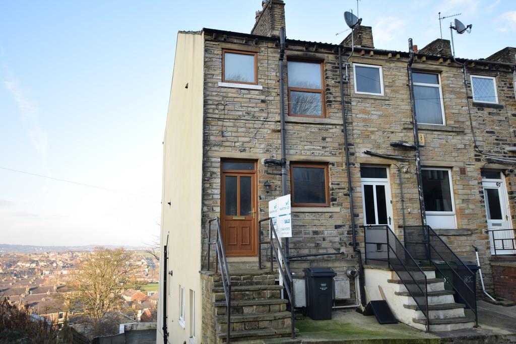 Forest Road, Huddersfield 3 bed end of terrace house £90,000