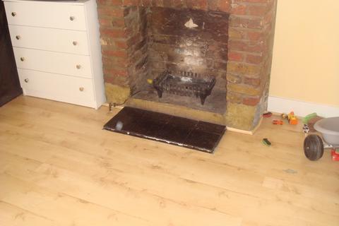 1 bedroom flat to rent, Harvey Road,  HOUNSLOW, TW4