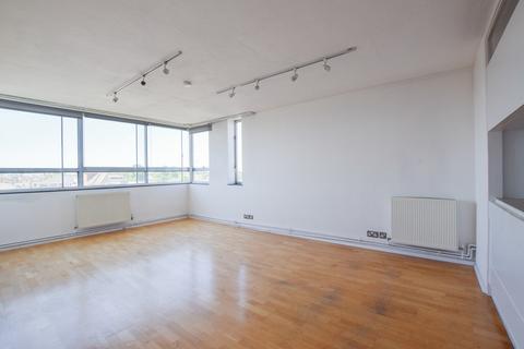 2 bedroom apartment to rent, The Towers, Lower Mortlake Road, Richmond