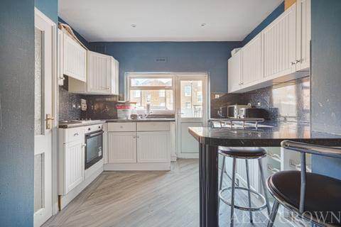 2 bedroom flat to rent, Hercules Street, Holloway