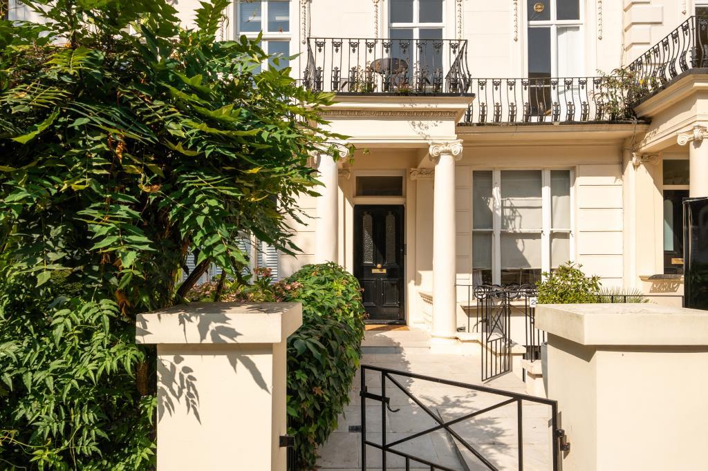 Entrance to Apartment