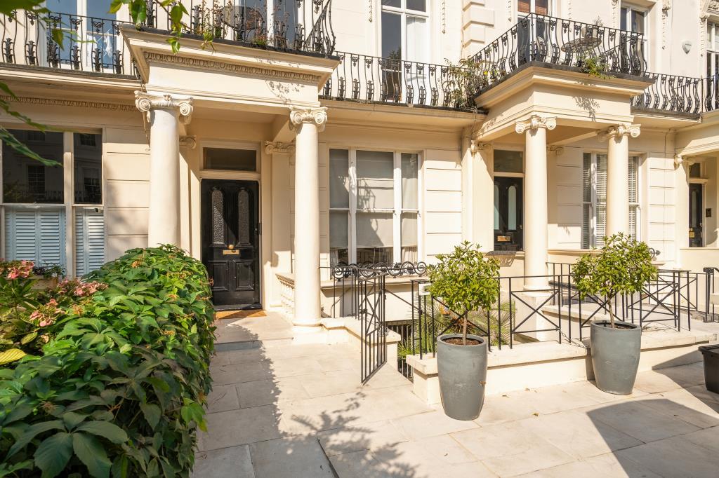 Entrance to Apartment