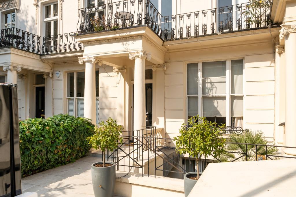 Entrance to Apartment