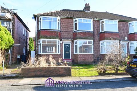 2 bedroom ground floor flat to rent, Angerton Gardens, Fenham NE5