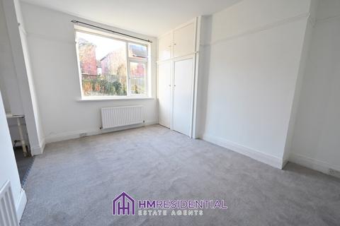 2 bedroom ground floor flat to rent, Angerton Gardens, Fenham NE5