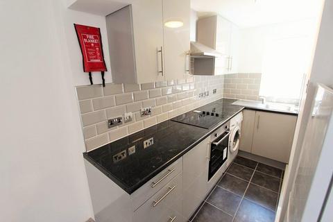 Studio to rent, Dowsett Road, Tottenham, London, N17