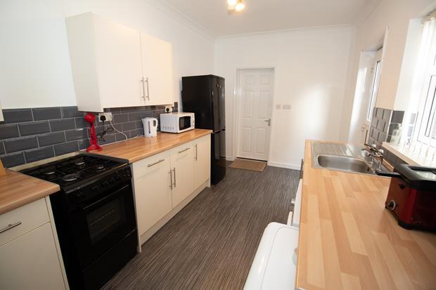 Kitchen 1