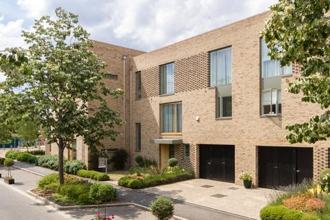 4 bedroom townhouse to rent - Hobson Avenue, Trumpington, Cambridge