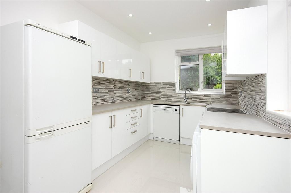 Geary Road, London, NW10 4 bed semidetached house £2,492 pcm (£575 pw)