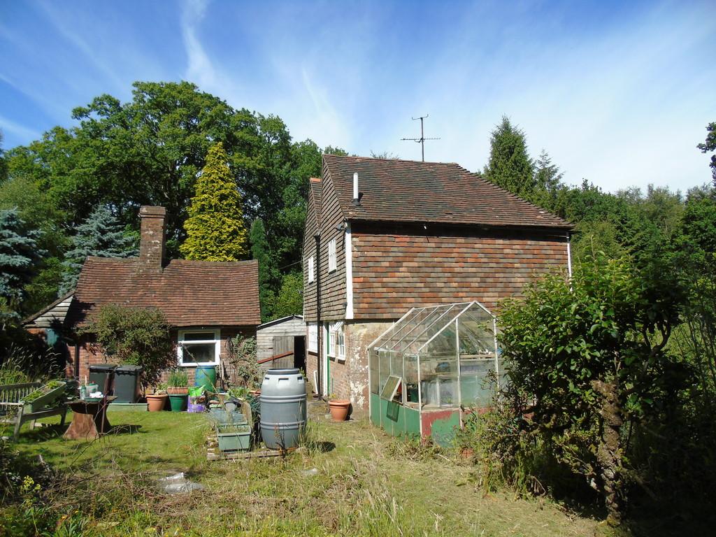 Wych Cross, East Sussex 3 bed detached house