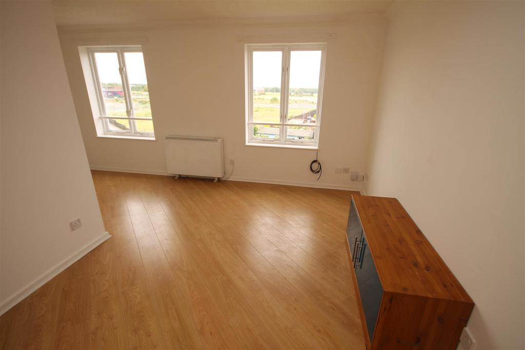 Gatesgarth Close, Bakers Mead, Hartlepool 2 bed apartment £360 pcm (£