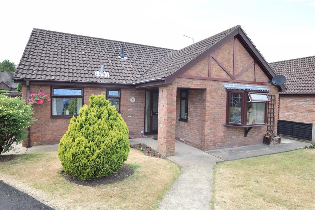 Bakersfield, Wrawby, Brigg, DN20 8SZ 3 bed detached bungalow £193,000