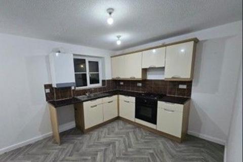 3 bedroom detached house to rent, Landscove Avenue, BD4