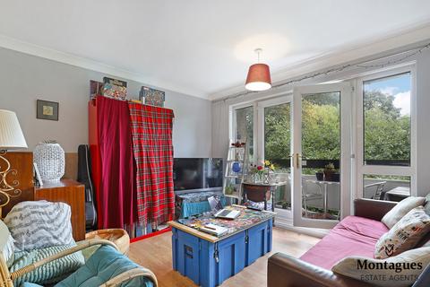 1 bedroom flat to rent, Station Road, Epping, CM16
