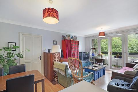 1 bedroom flat to rent, Station Road, Epping, CM16