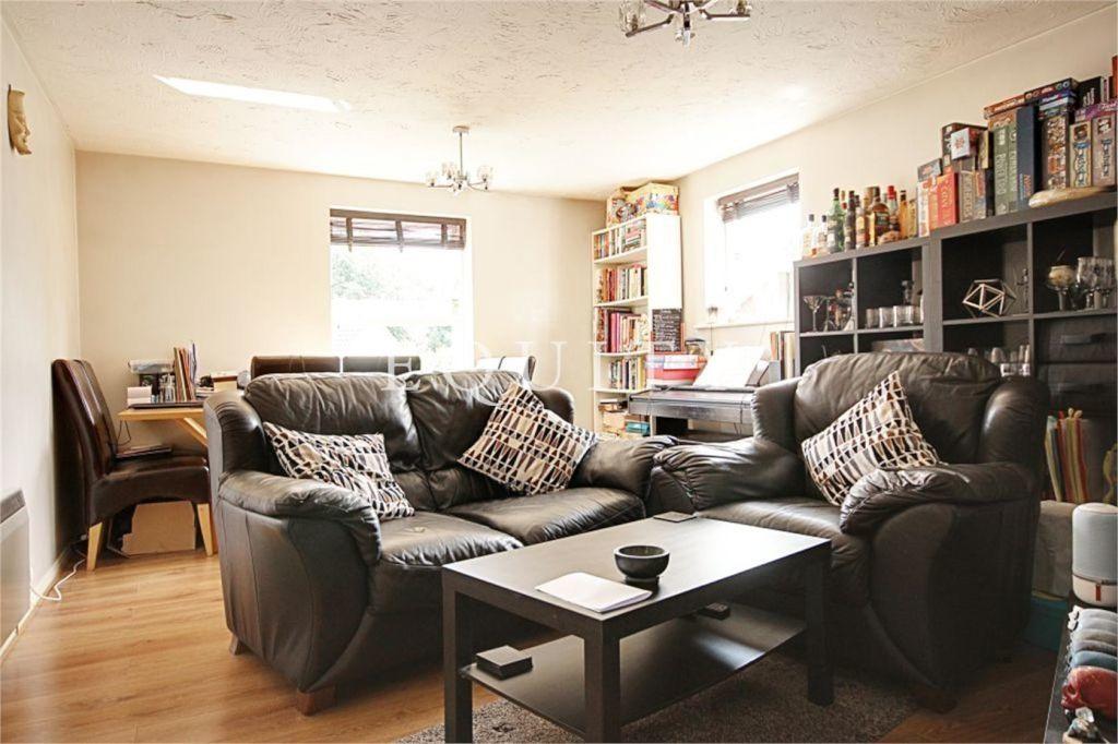 Millers Green Close, Enfield, EN2 1 bed apartment £1,000 pcm (£231 pw)