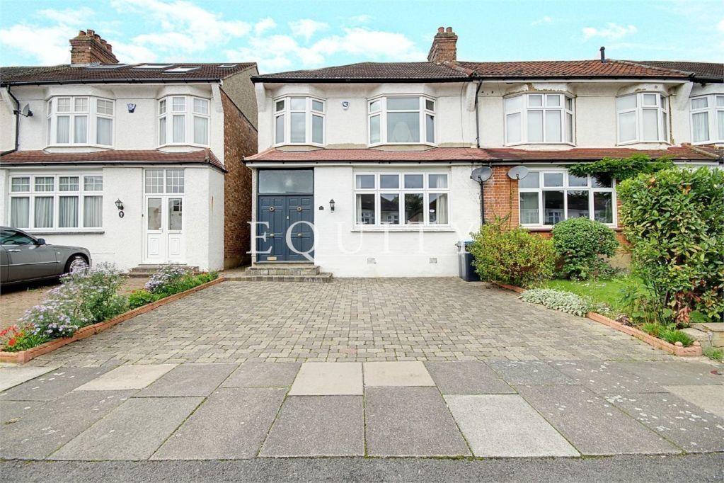 Faversham Avenue, Enfield, EN1 3 bed end of terrace house £615,000