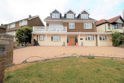 6 bedroom detached house to rent, Spring Grove, LOUGHTON