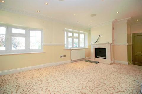 6 bedroom detached house to rent, Spring Grove, LOUGHTON