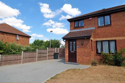 3 bedroom semi-detached house to rent, Ladyhill, Luton, LU4 9LZ