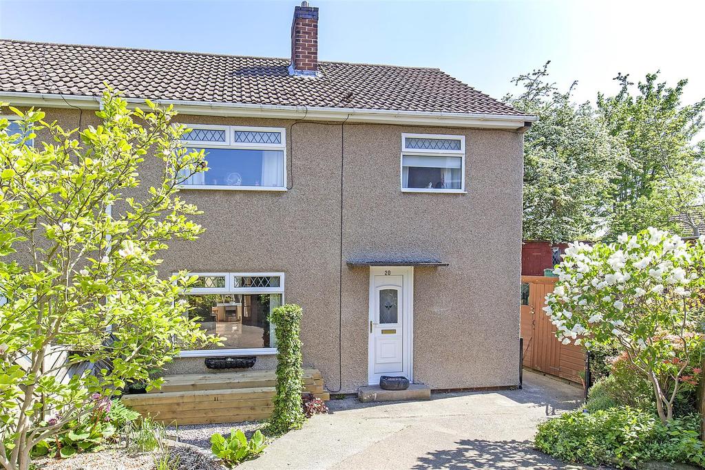 Dorset Drive, Brimington, Chesterfield 3 bed semidetached house £130,000