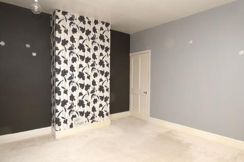 4 bedroom terraced house to rent, West End Avenue, Bentley, DN5