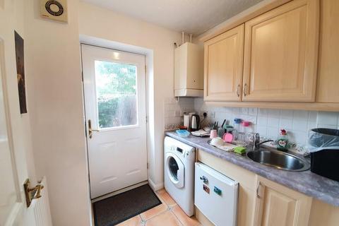 1 bedroom in a house share to rent, Room 2 CV1