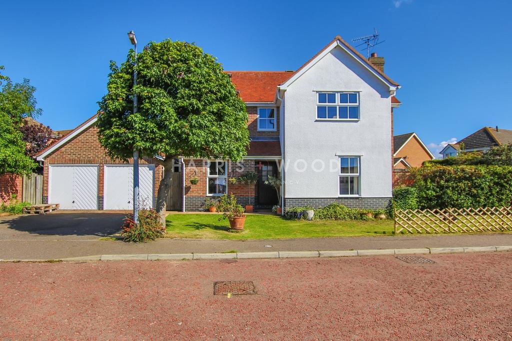 Sawkins Close, Langenhoe, Colchester, CO5 4 bed detached house £450,000