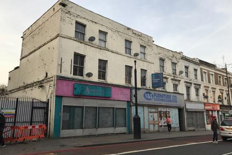 Shop to rent, Stoke Newington High Street, Stoke Newington, N16