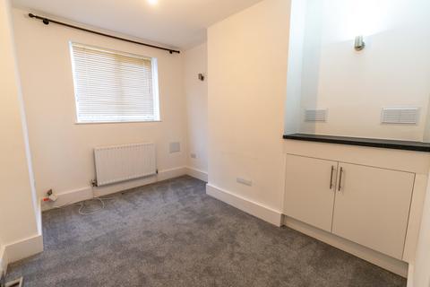 3 bedroom terraced house to rent, Thomas Street, Rochester, Kent, ME1