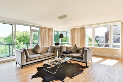 4 bedroom apartment to rent, Hyde Park Gate, Hyde Park SW7